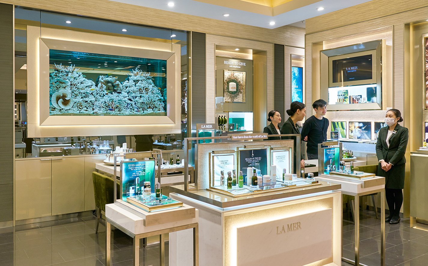 3. Estee_Lauder_LaMer_Airport_Sales_200916_1425x888